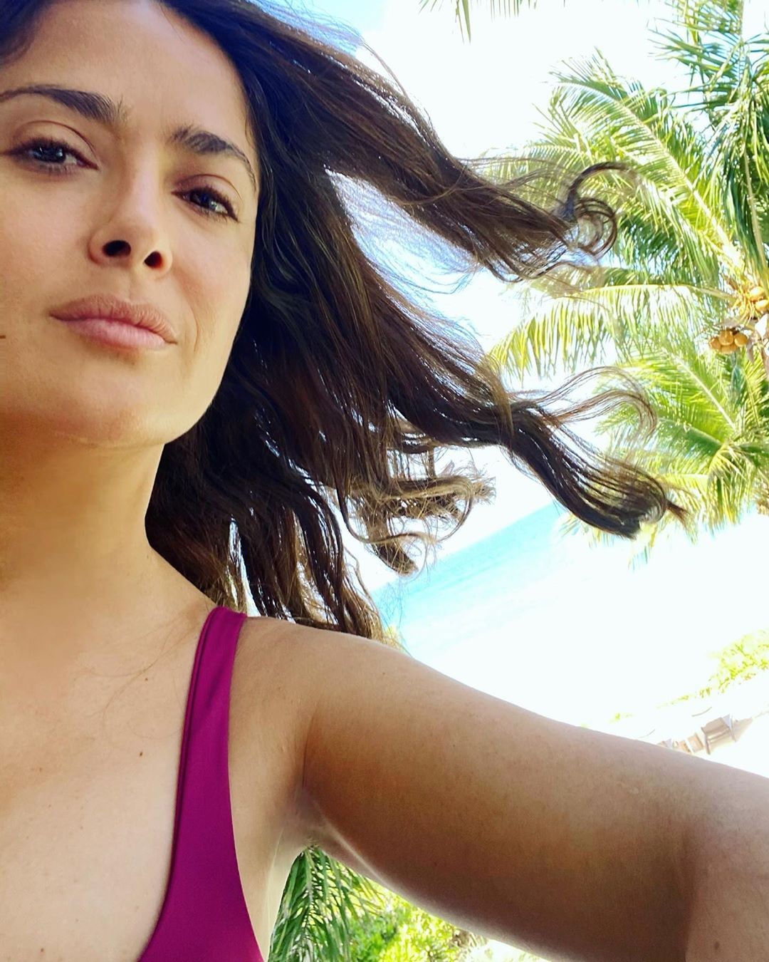 salma-hayek-sexy-bikini-thefappening-pro-2 Salma Hayek Sexy Selfie