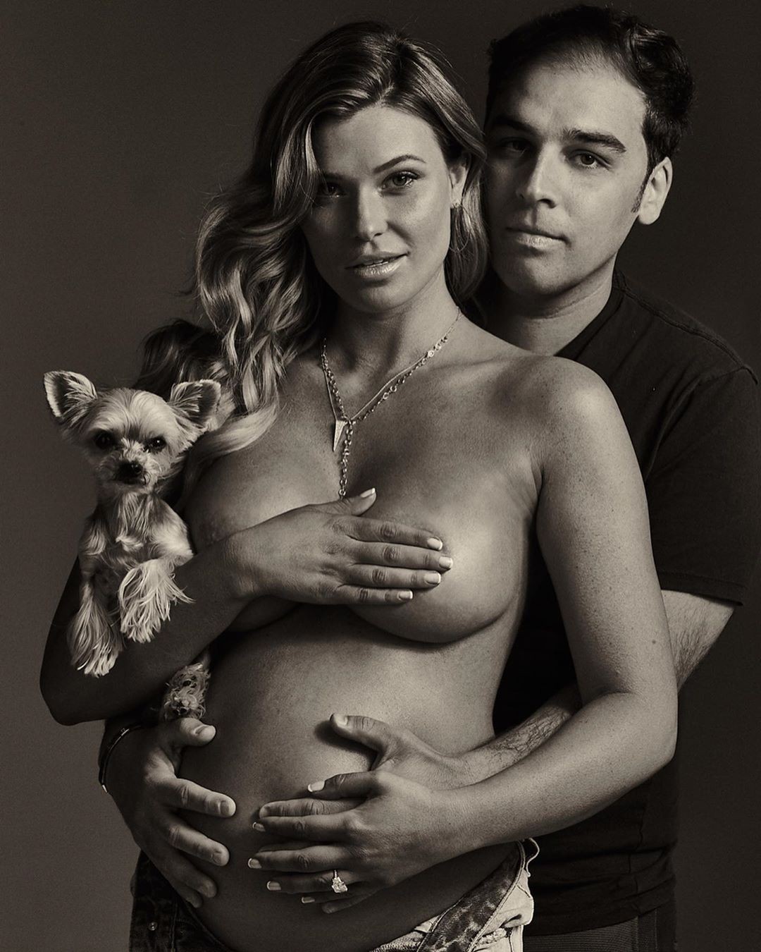 samantha-hoopes-exhibited-pregnant-naked-pictures-2 samantha hoopes exhibited pregnant naked pictures 2