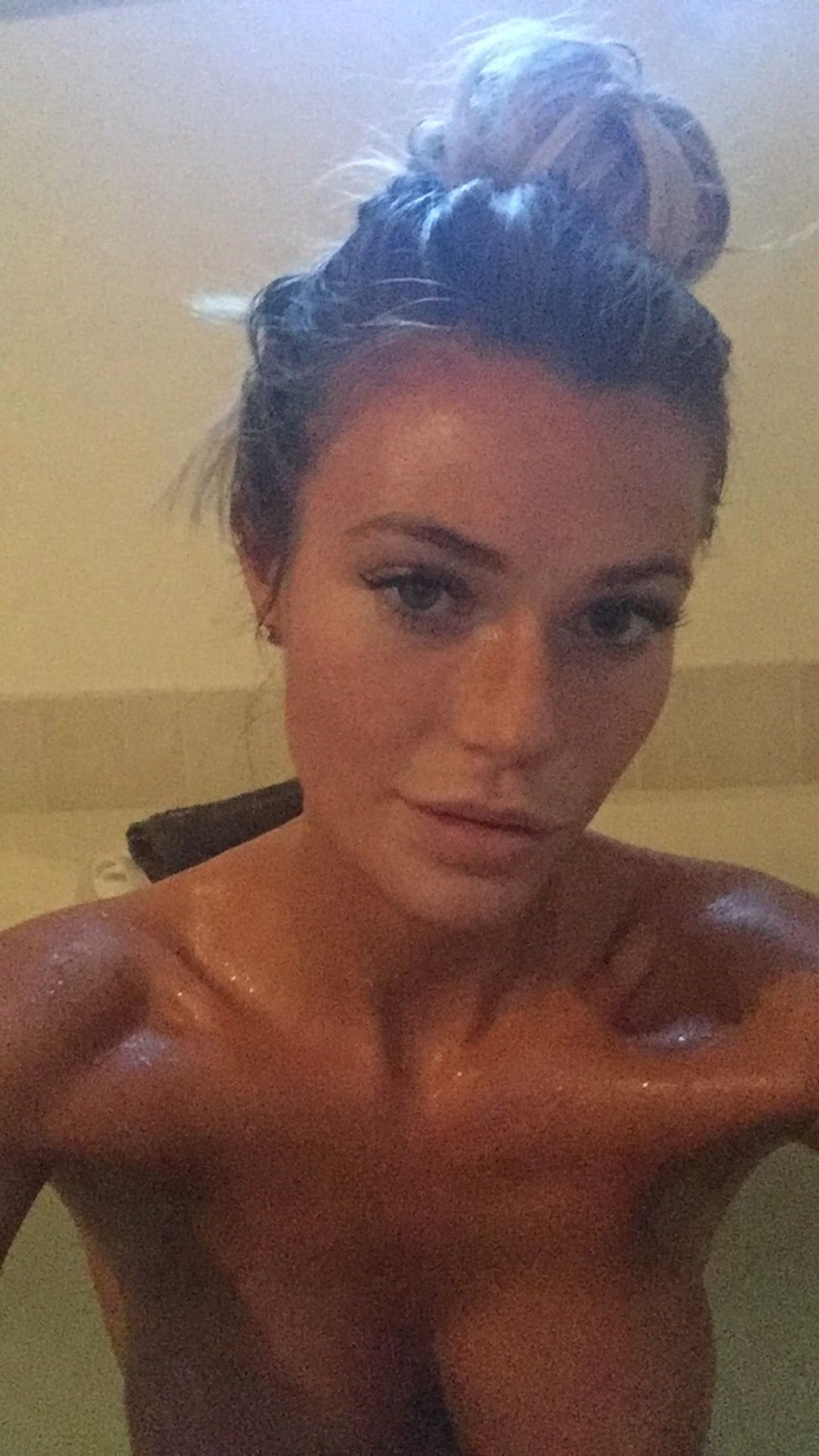 samantha-hoopes-nude-15 samantha hoopes nude 15