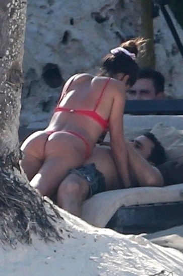 sara-sampaio-bikini-ass-2 sara sampaio bikini ass 2