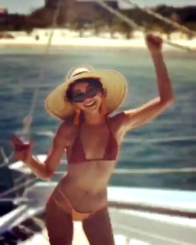 sarah hyland sexy 6 1