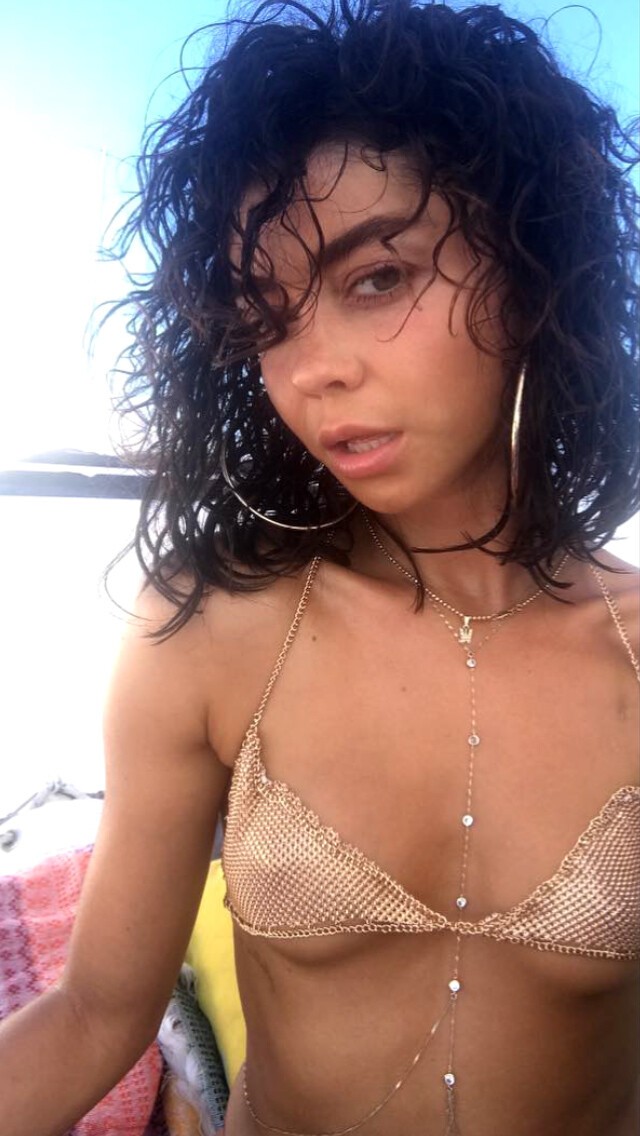 sarah hyland sexy 9 1