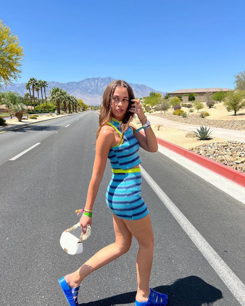 sarah-lysander-sexy-thefappening-cfd-12 Sarah Lysander Sexy Hitchhiker