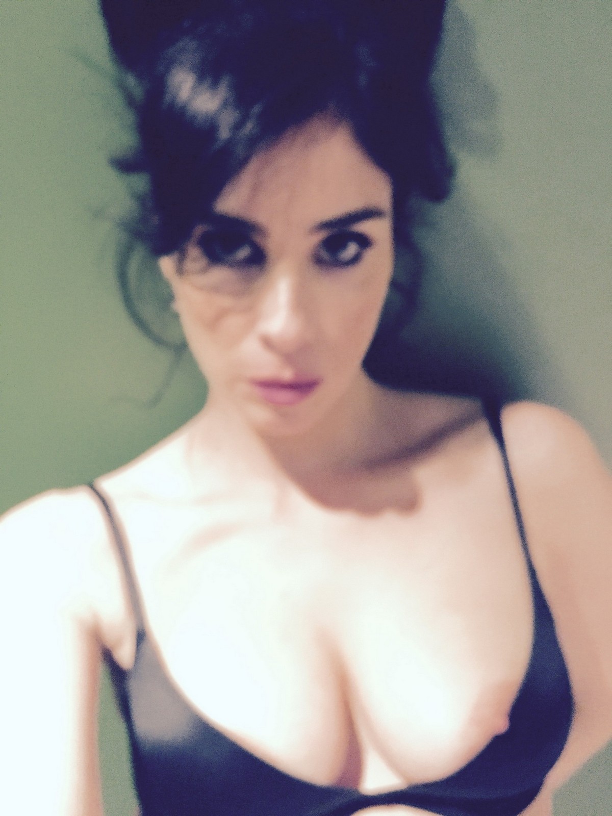 sarah-silverman-nude-leaked-thefappening-cfd-6 Sarah Silverman Leaked