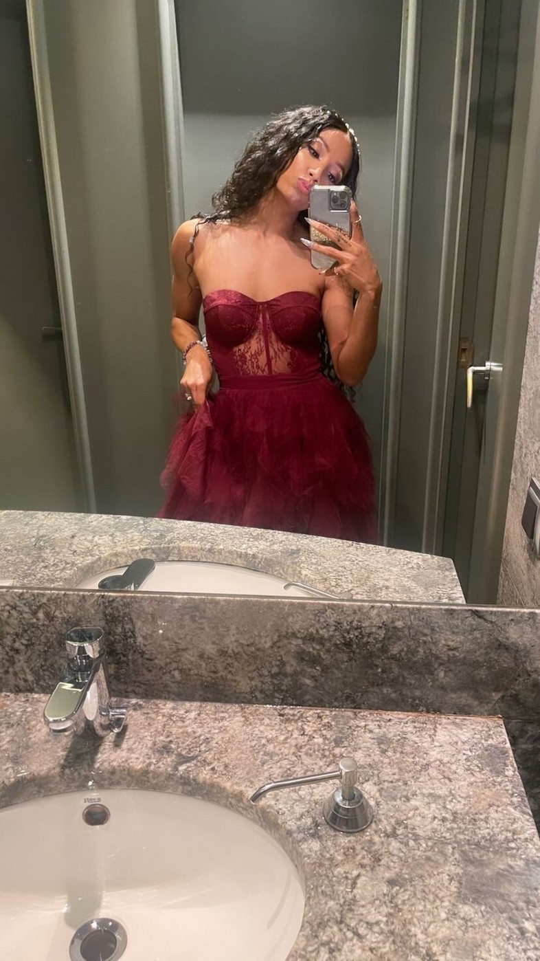 sasha-banks-selfie-thefappening-cfd-1 Sasha Banks Leaked Selfie