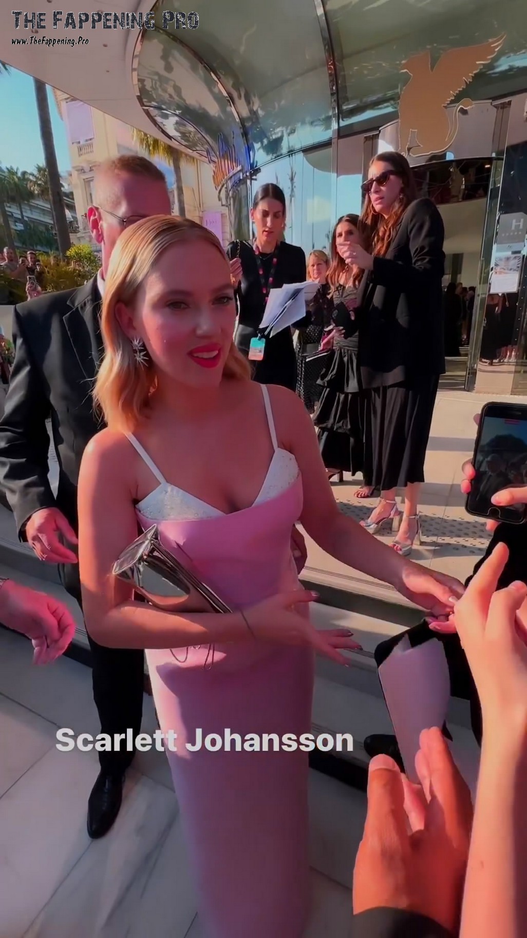 scarlett-johansson-sexy-bts-thefappening-cfd-15 scarlett johansson sexy bts thefappening cfd 15