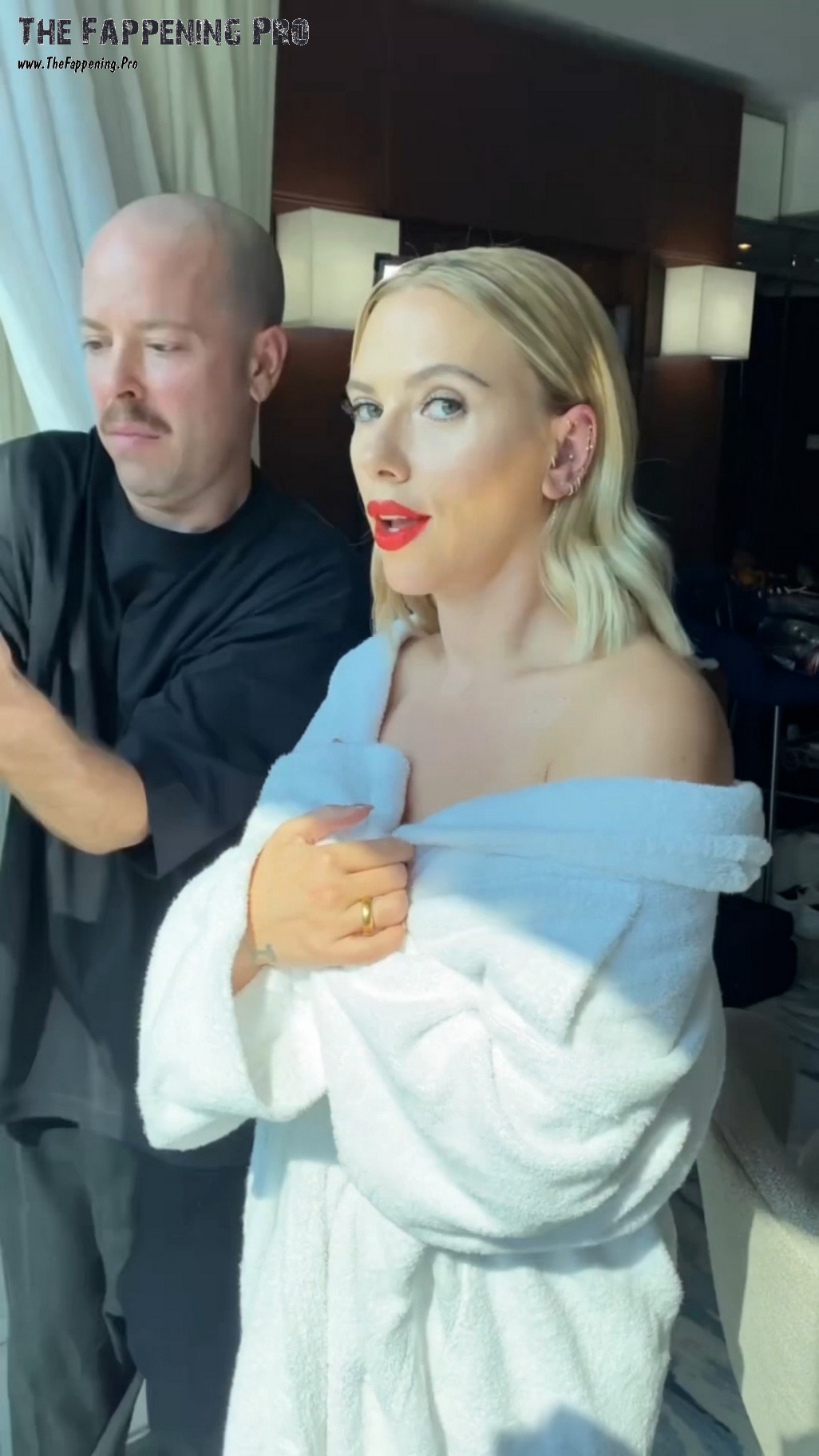 scarlett-johansson-sexy-bts-thefappening-cfd-4 Scarlett Johansson Fappening