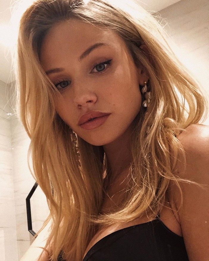 scarlett-leithold-sexy-thefappening-cfd-56 Scarlett Leithold Selfie