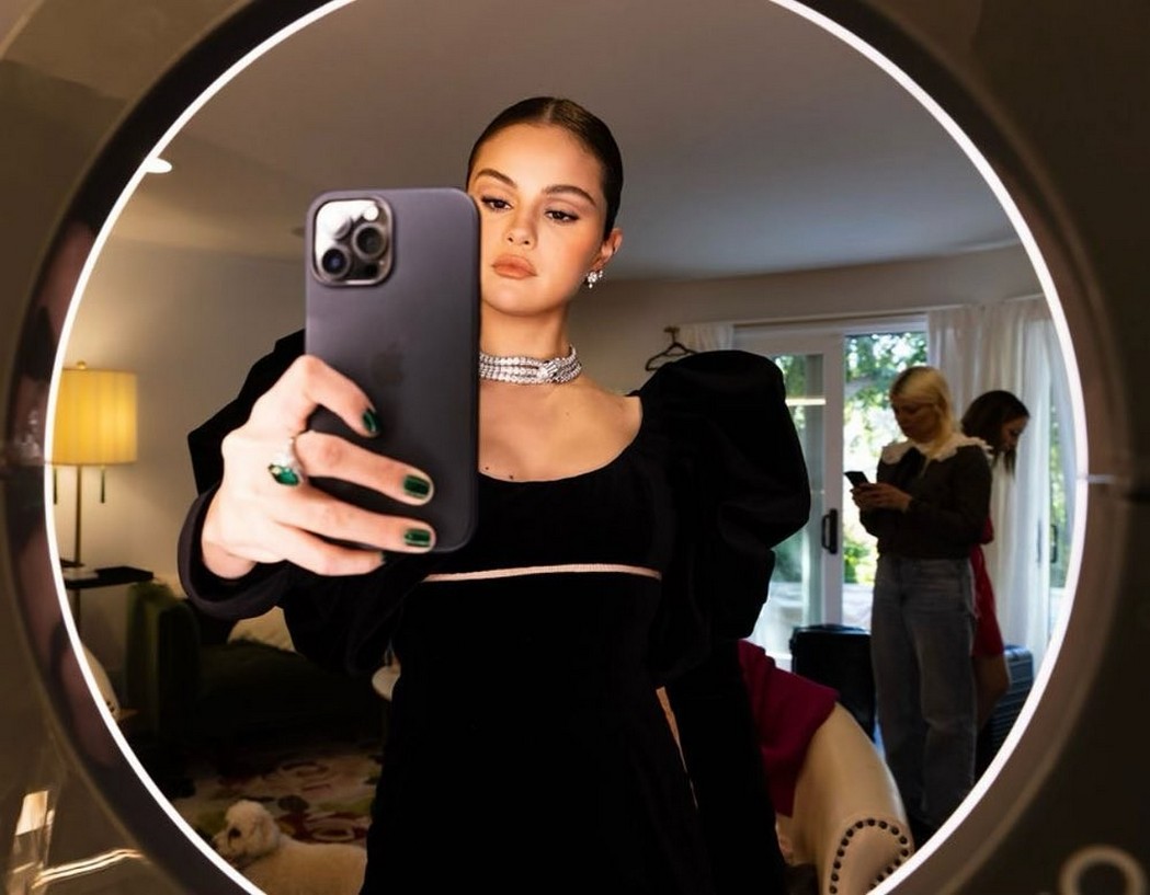 selena-gomez-hot-thefappening-cfd-3 Selena Gomez Sexy Selfie