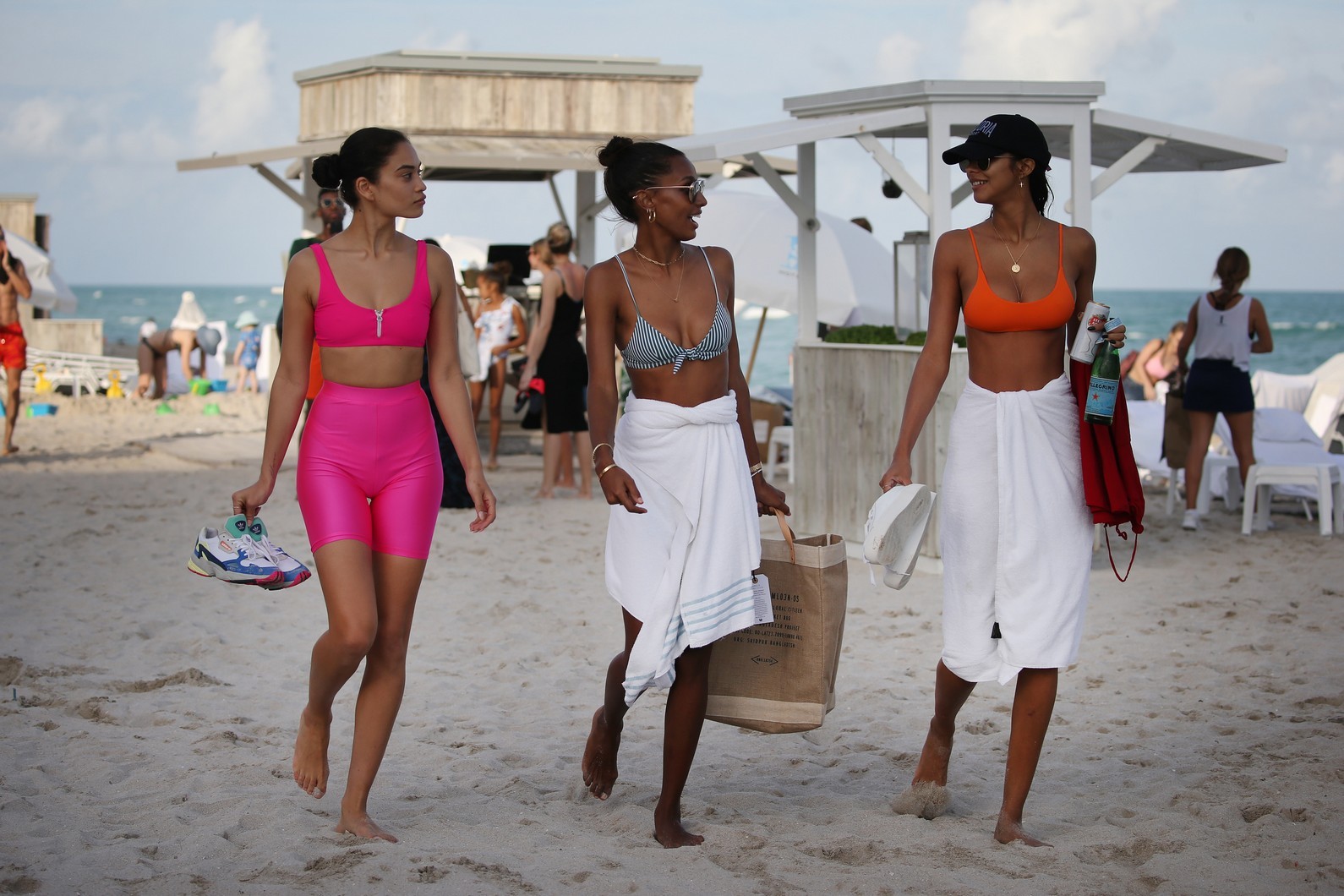 shanina-shaik-jasmine-tookes-lais-ribeiro-sexy-35 shanina shaik jasmine tookes lais ribeiro sexy 35
