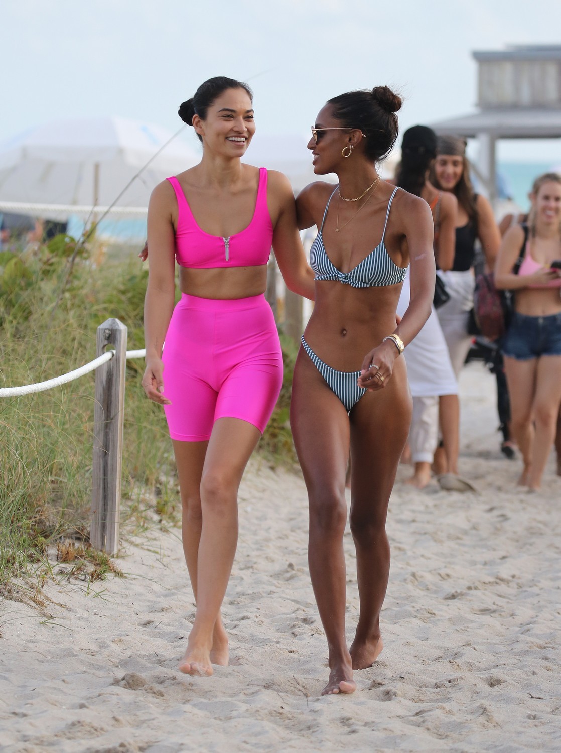 shanina-shaik-jasmine-tookes-lais-ribeiro-sexy-59 shanina shaik jasmine tookes lais ribeiro sexy 59