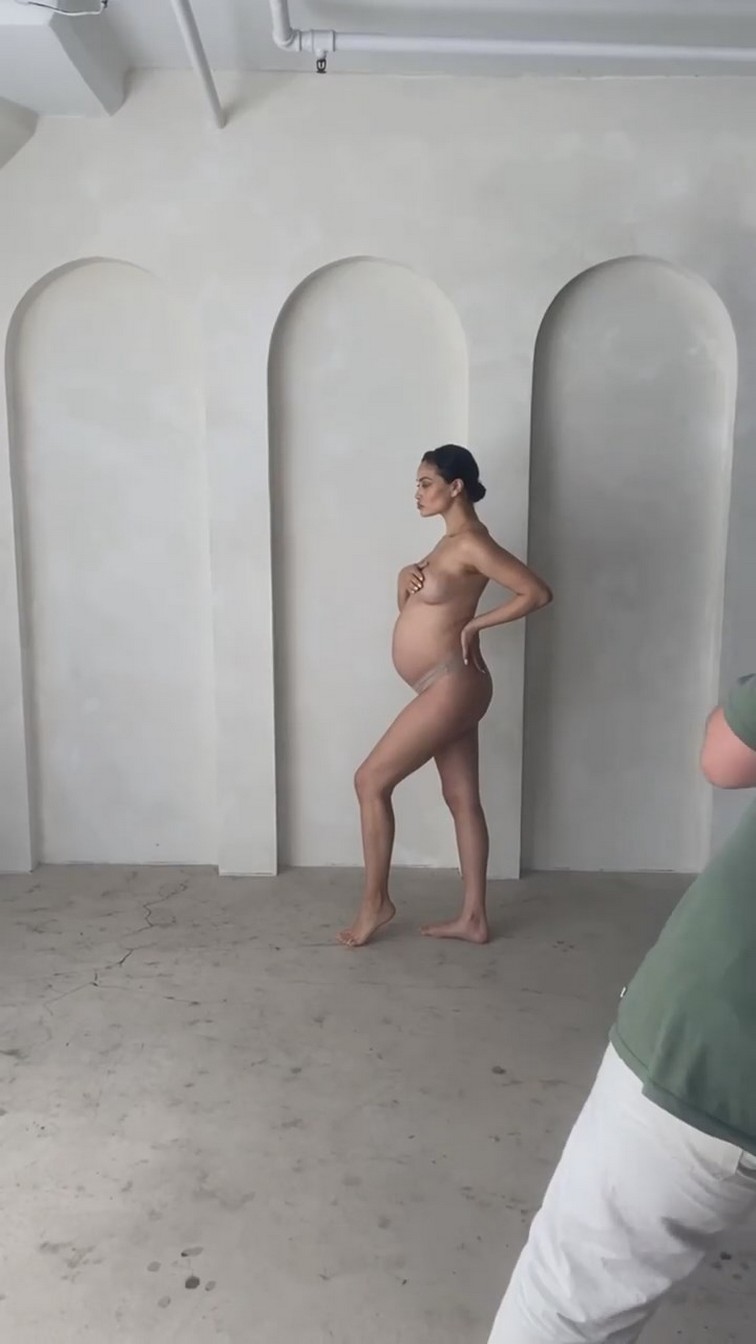 shanina-shaik-nude-thefappening-cfd-1 Shanina Shaik Nude Preggo