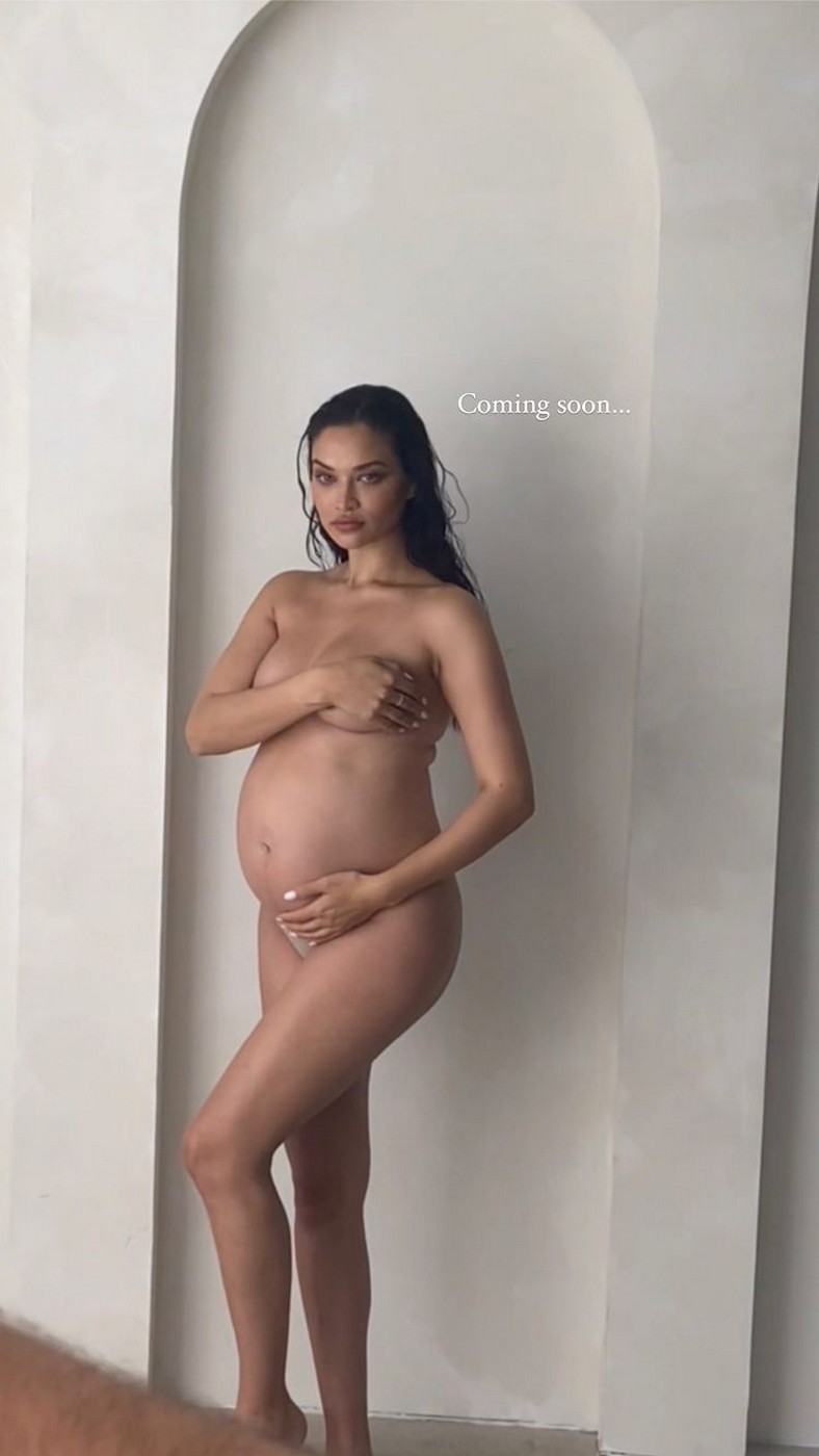shanina-shaik-nude-thefappening-cfd-9 Shanina Shaik Pregnant Nude