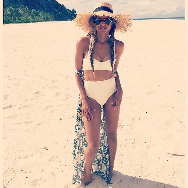 singer-ciara-in-a-revealing-bikini-thefappening-cfd-3 Ciara Bikini