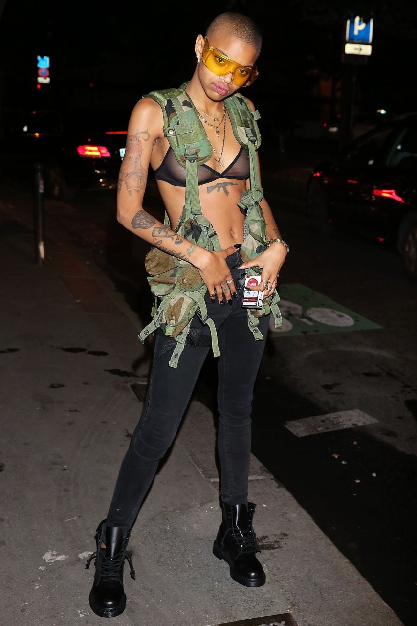 slick-woods-topless-4 slick woods topless 4
