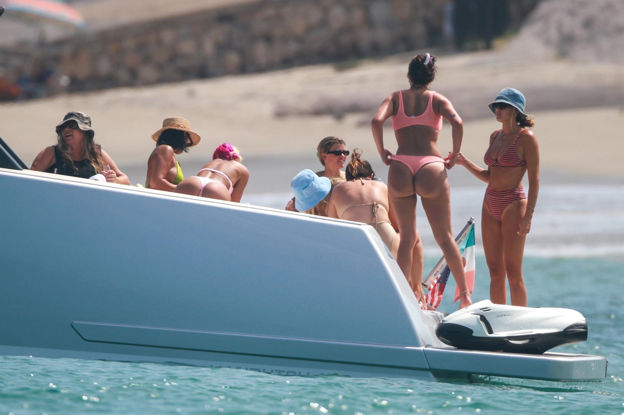 sofia-richie-cheerfully-celebrated-her-22nd-birthday-thefappening-cfd-7-scaled-1 sofia richie cheerfully celebrated her 22nd birthday thefappening cfd 7 scaled 1