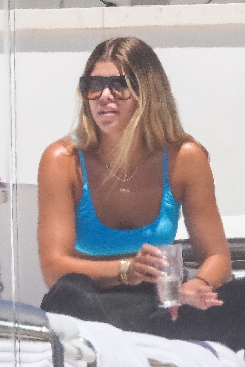 sofia-richie-in-malibu-wearing-sexy-blue-bikini-thefappening-cfd-28 sofia richie in malibu wearing sexy blue bikini thefappening cfd 28