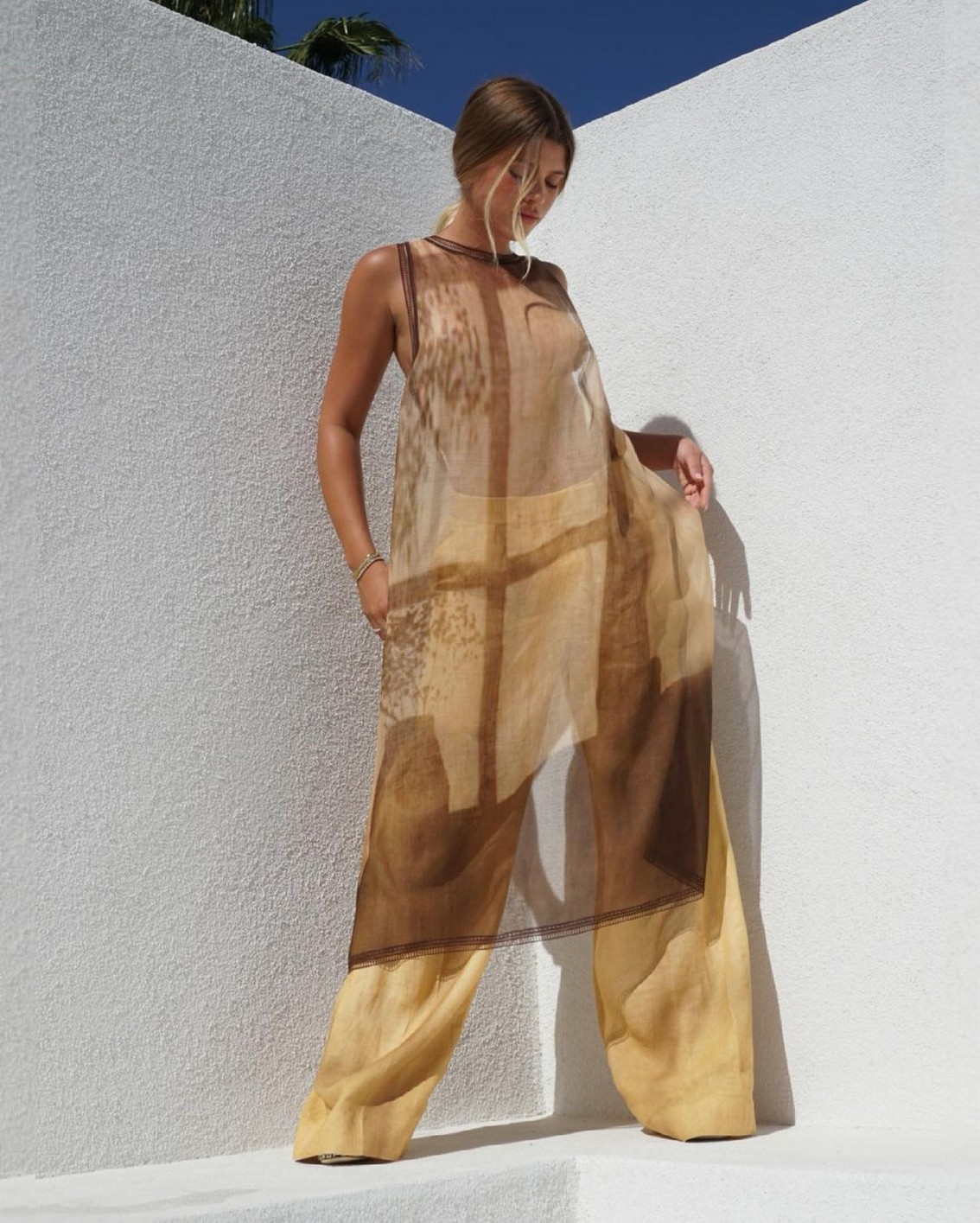 sofia-richie-see-through-thefappening-cfd-2 Sofia Richie See Through In Fendy Seet