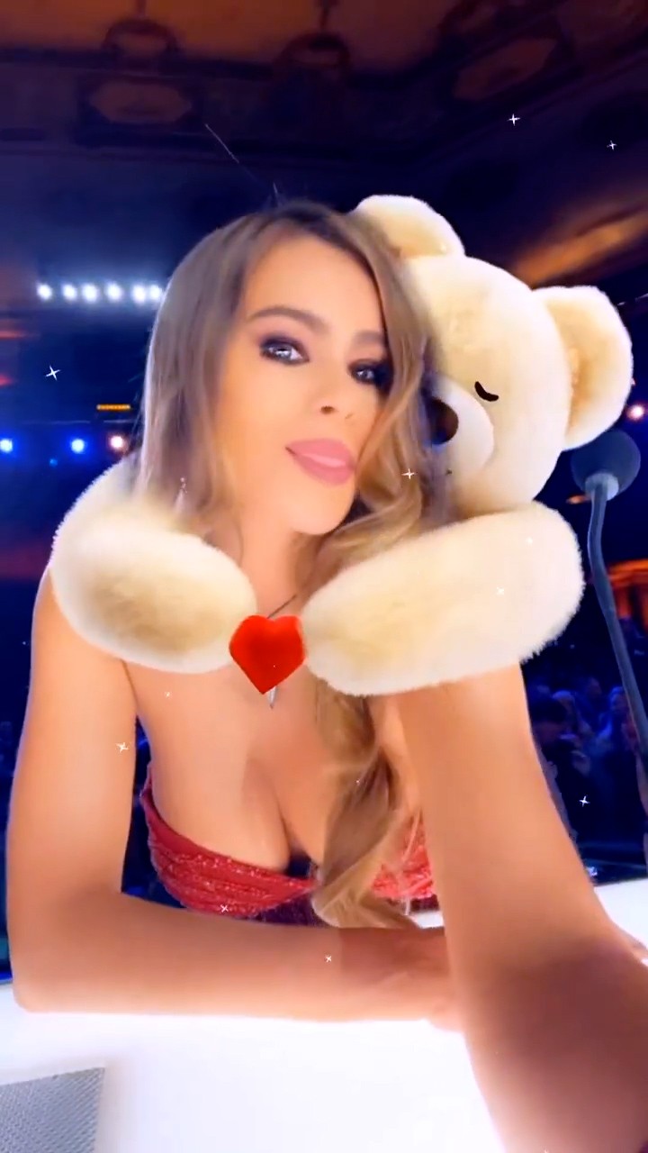 sofia-vergara-tits-cleavage-thefappening-pro-1 Sofia Vergara Tits