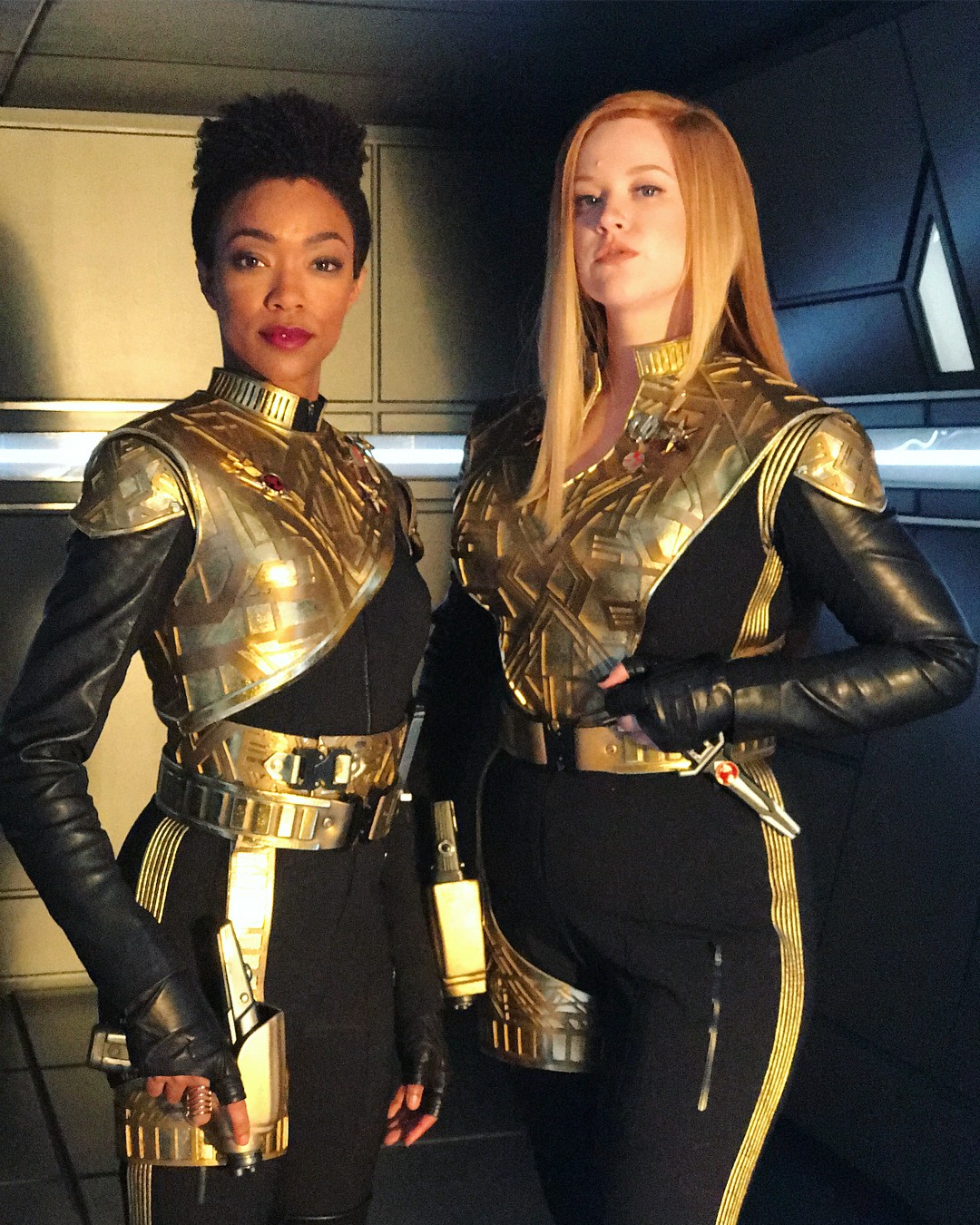 sonequa-martin-green-sexy-star-trek-24 sonequa martin green sexy star trek 24