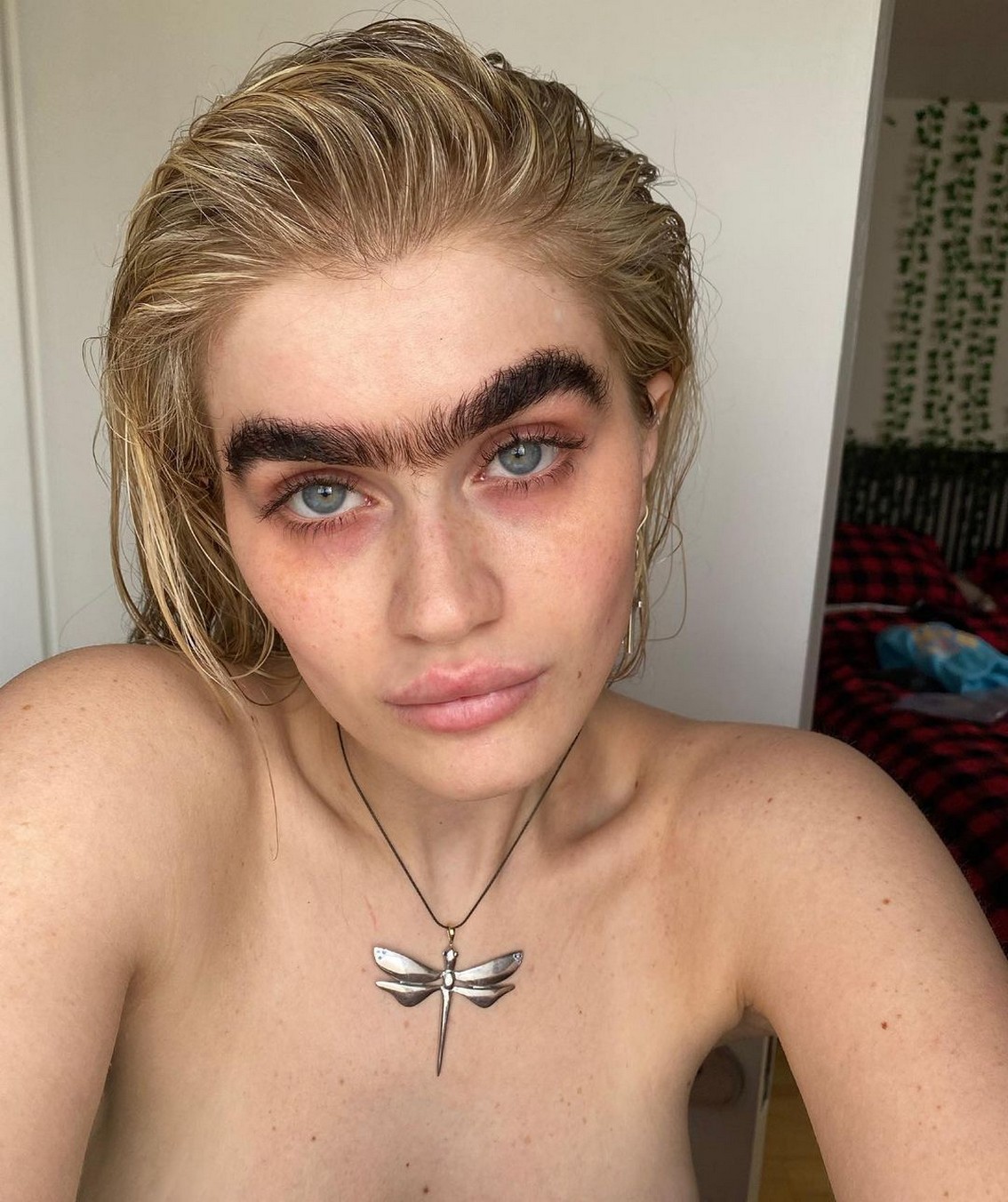 sophia-hadjipanteli-hot-memprial-day-2021-thefappening-cfd-1 Sophia Hadjipanteli Selfie