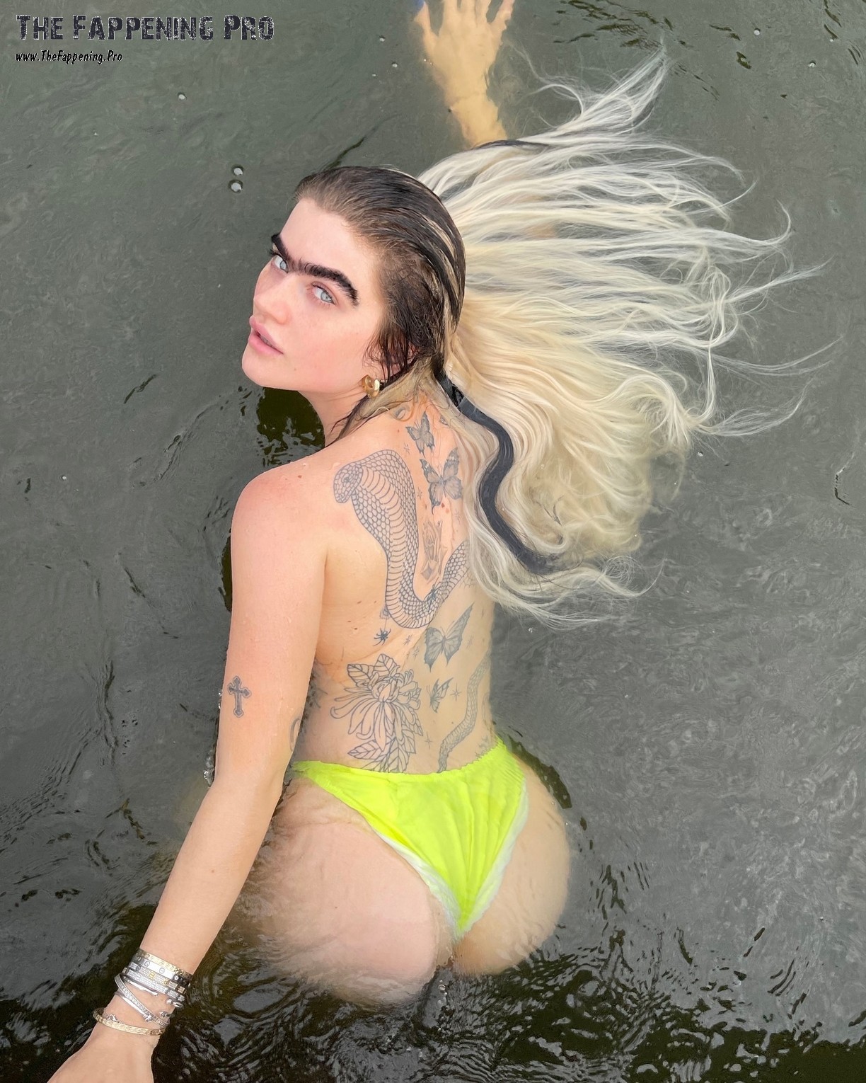 sophia-hadjipanteli-topless-thefappening-cfd-2 Sophia Hadjipanteli Bare Back