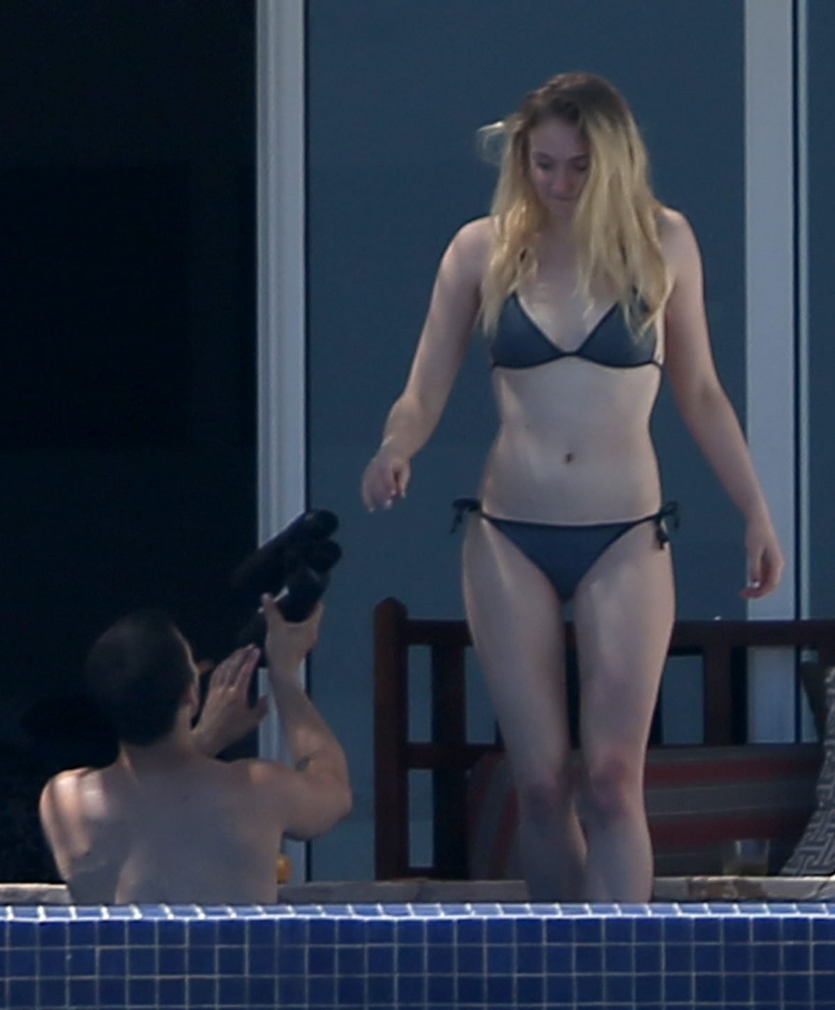 sophie-turner-exposed-paparazzi-photos-25 sophie turner exposed paparazzi photos 25