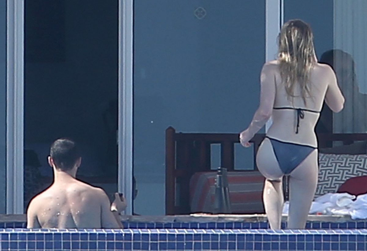 sophie-turner-exposed-paparazzi-photos-29 sophie turner exposed paparazzi photos 29