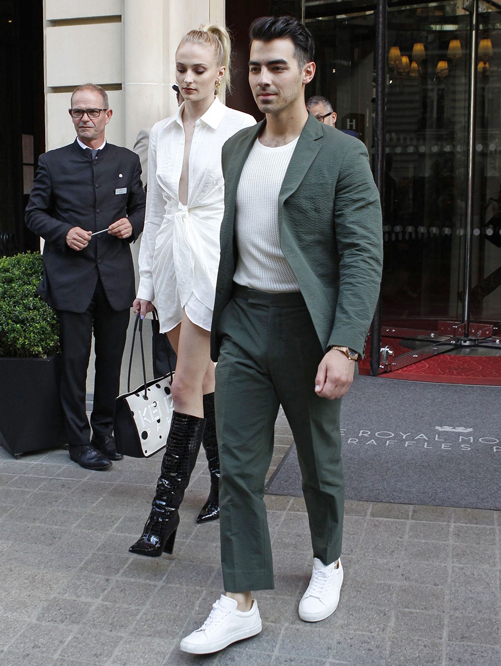 sophie-turner-sexy-in-paris-1 sophie turner sexy in paris 1
