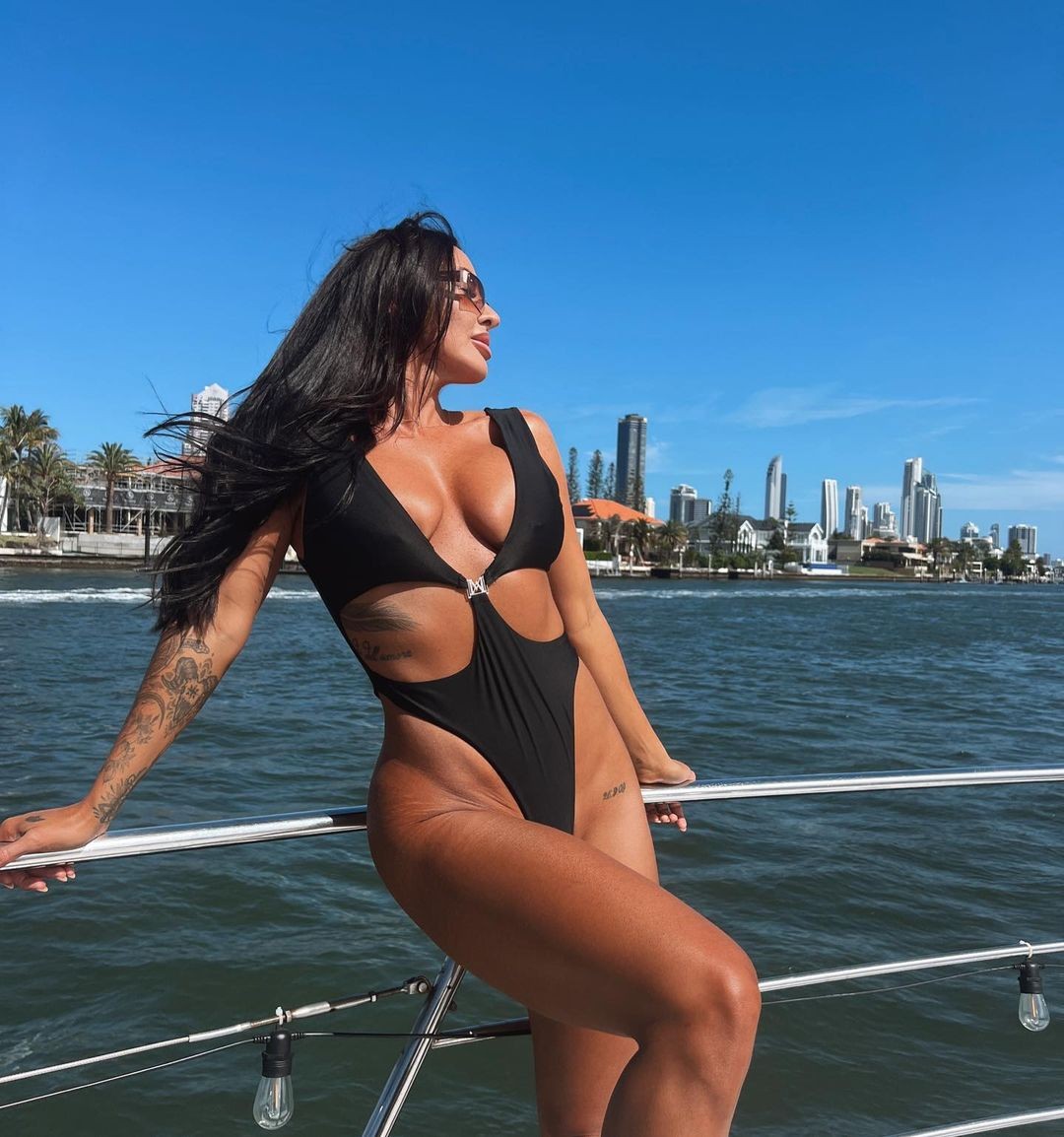steph-pacca-sexy-thefappening-cfd-14 Sexy Brunette in Bikini