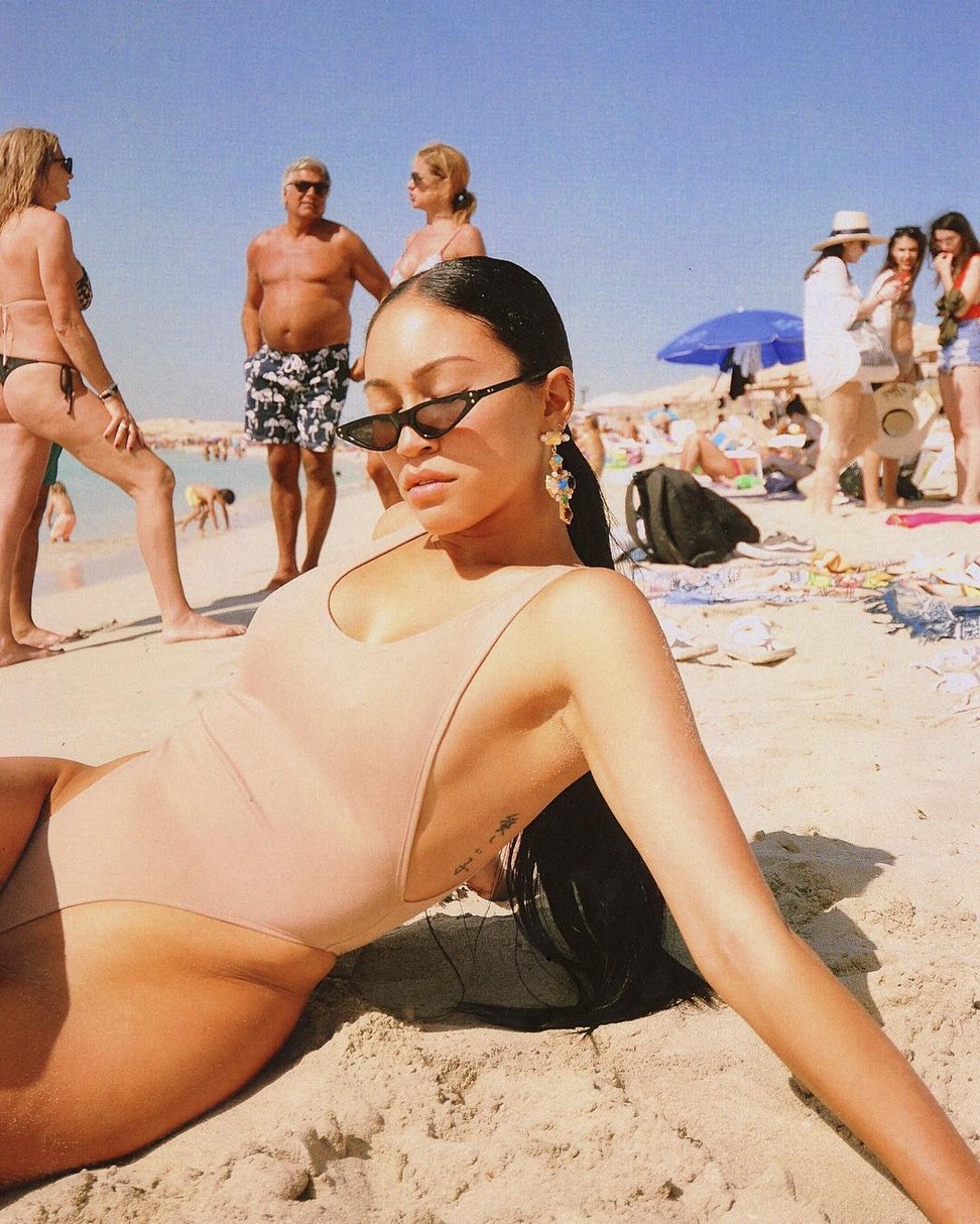 stephanie-sheppard-shows-off-her-flawless-body-in-a-bikini-thefappening-cfd-4 Stephanie Sheppard Bikini
