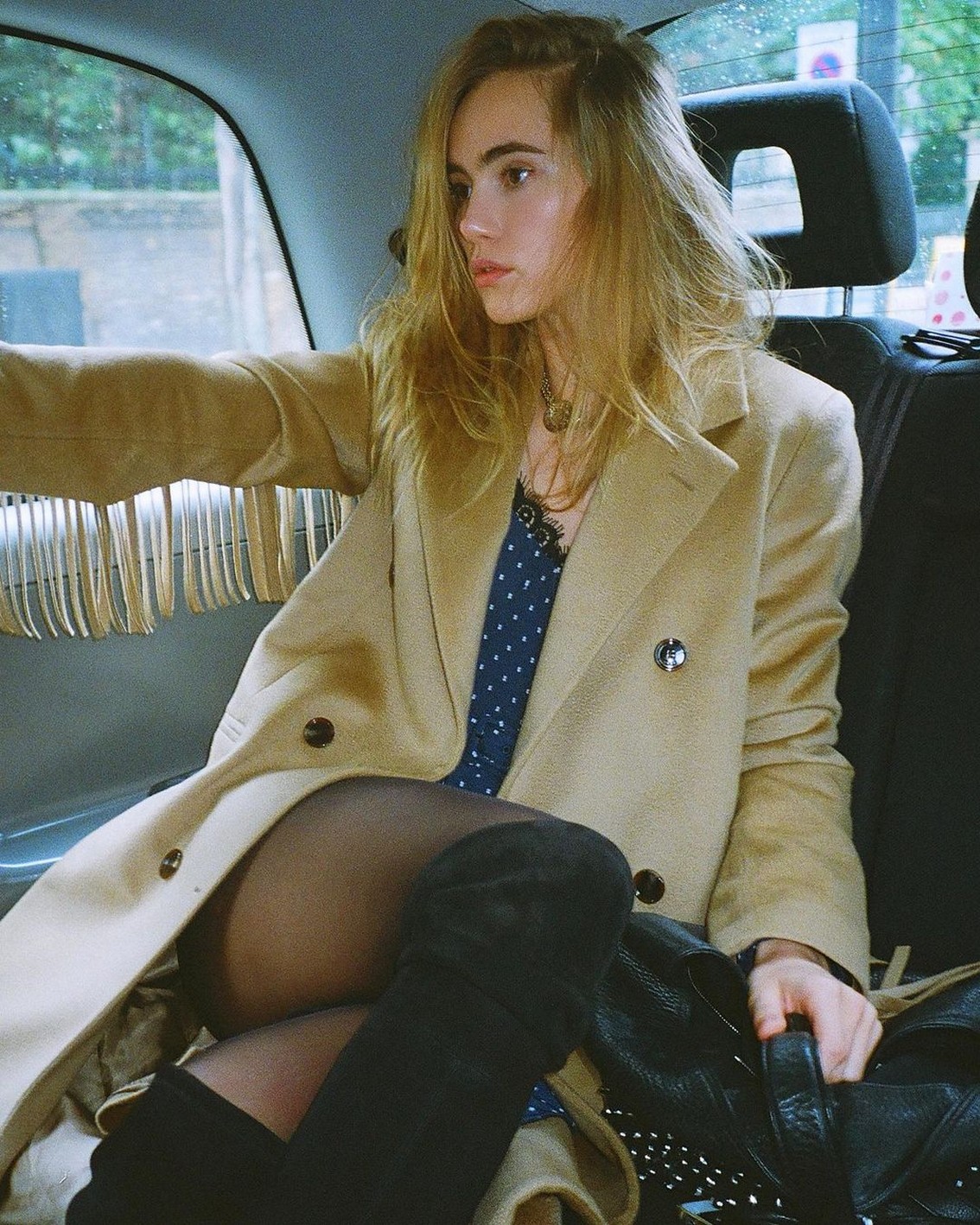 suki-waterhouse-sexy-thefappening-pro-11 Suki Waterhouse Upskirt