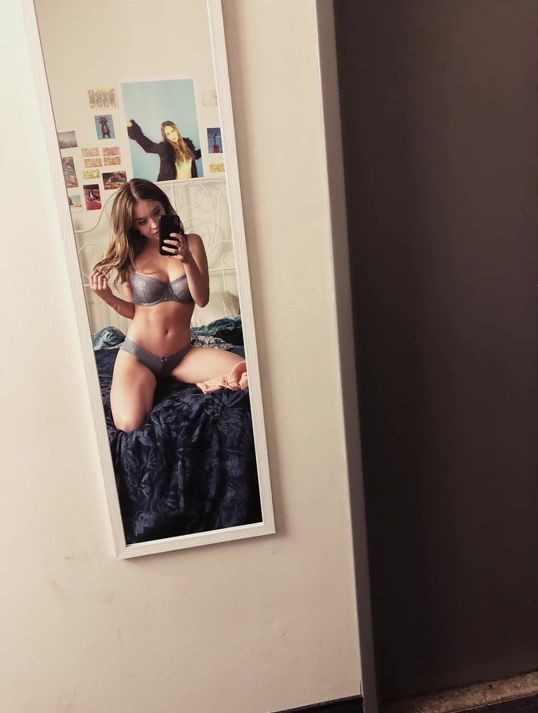 sydney-sweeney-nude-leaked-7 sydney sweeney nude leaked 7