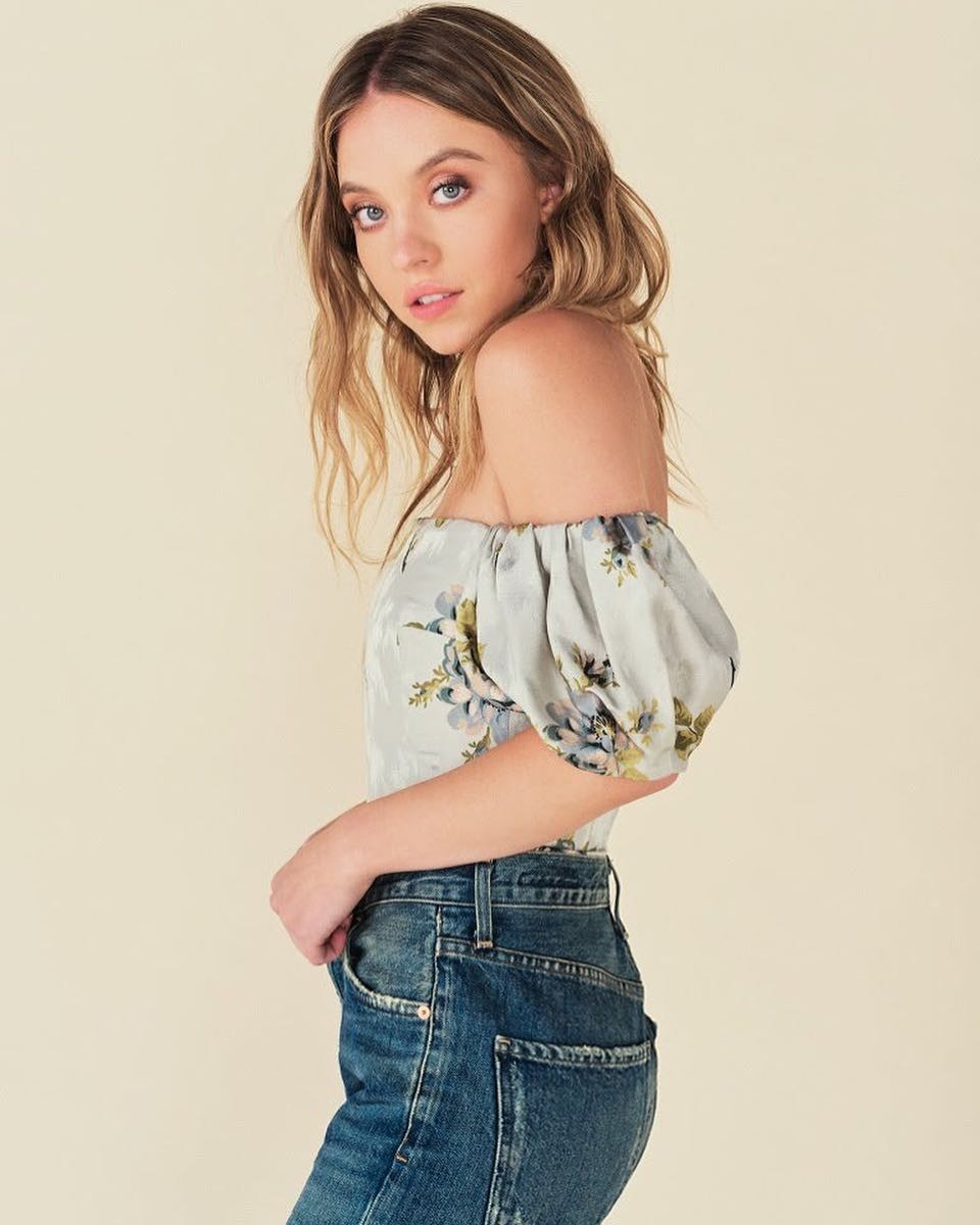 sydney-sweeney-topless-sexy-19 sydney sweeney topless sexy 19