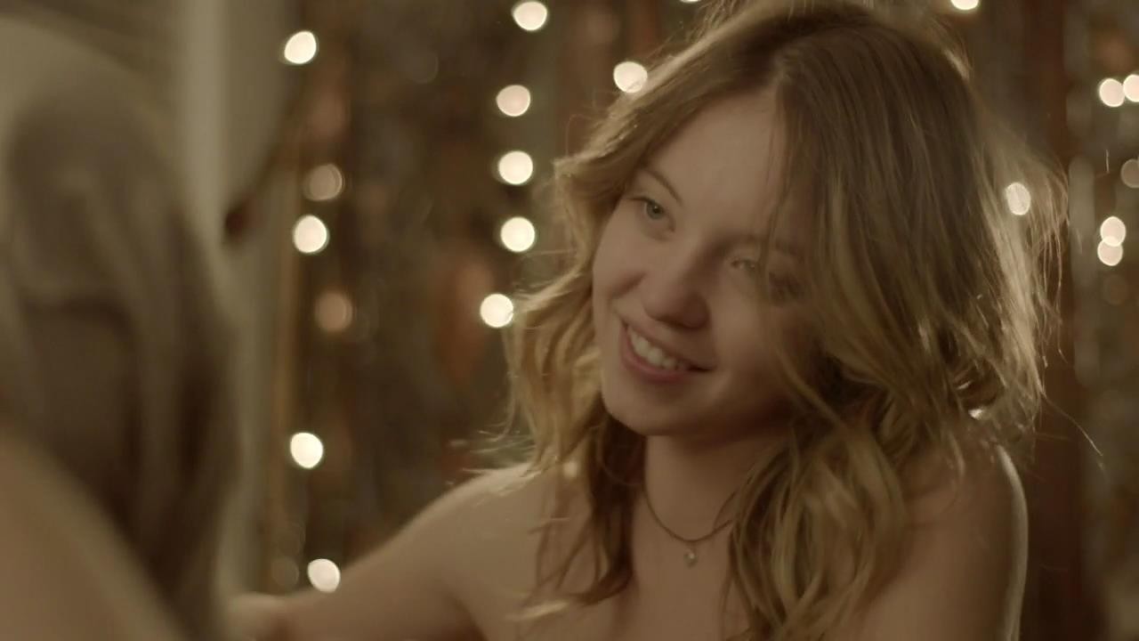 sydney-sweeney-topless-sexy-34 sydney sweeney topless sexy 34