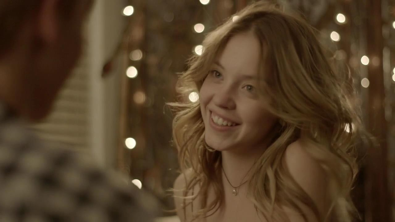 sydney-sweeney-topless-sexy-35 sydney sweeney topless sexy 35