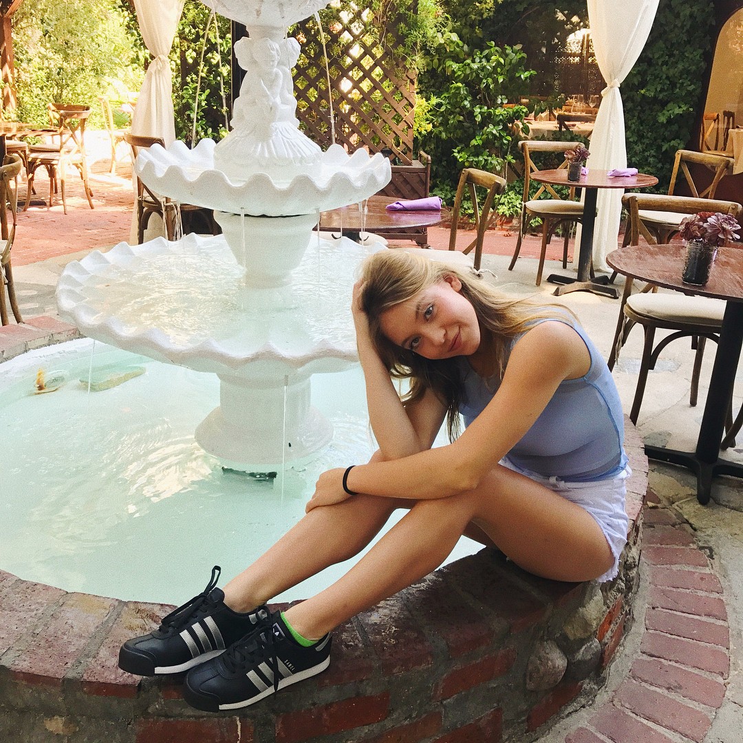 sydney-sweeney-topless-sexy-9 sydney sweeney topless sexy 9