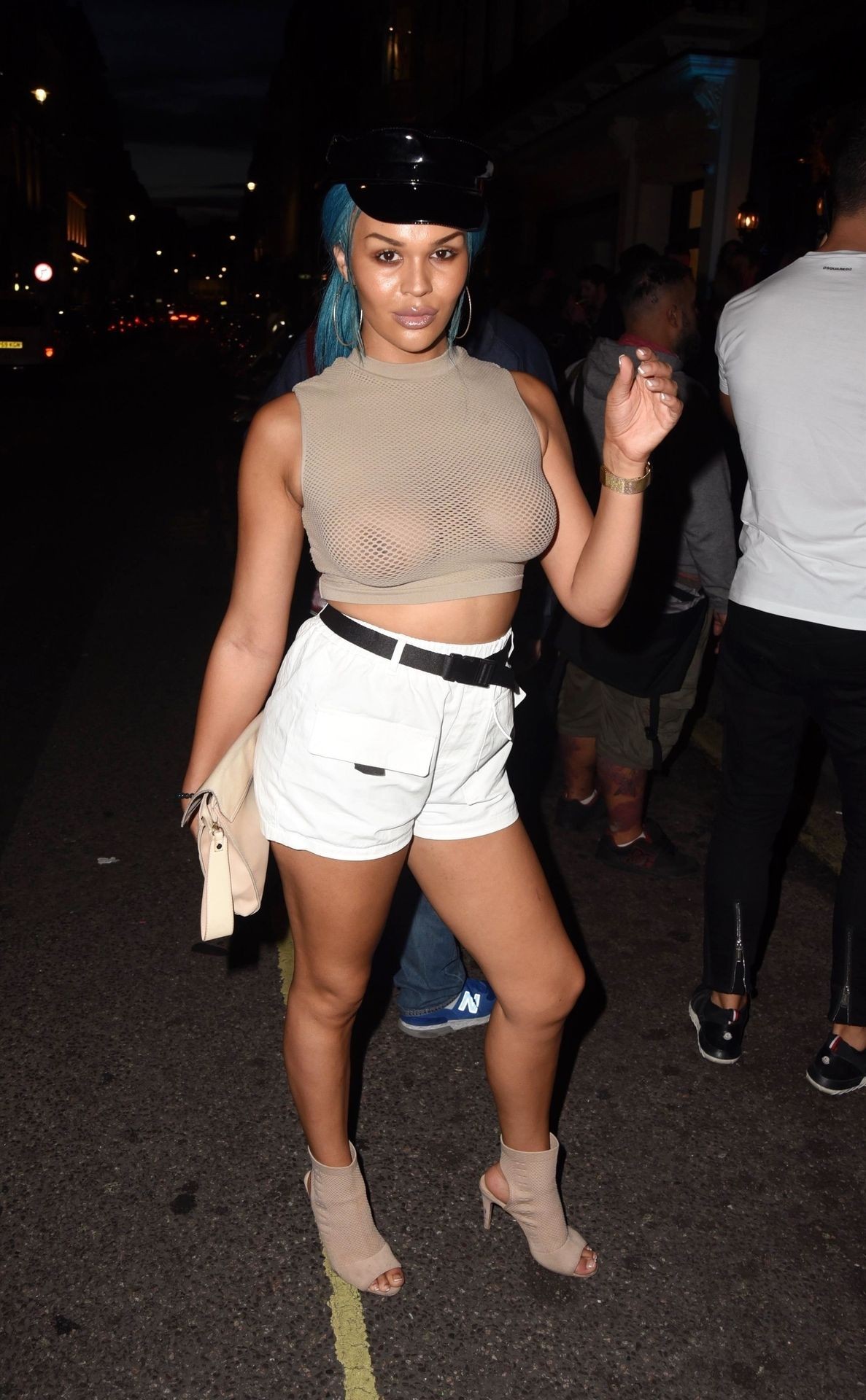 talulah-eve-brown-tits-7 Talulah-Eve Brown Tits in Public