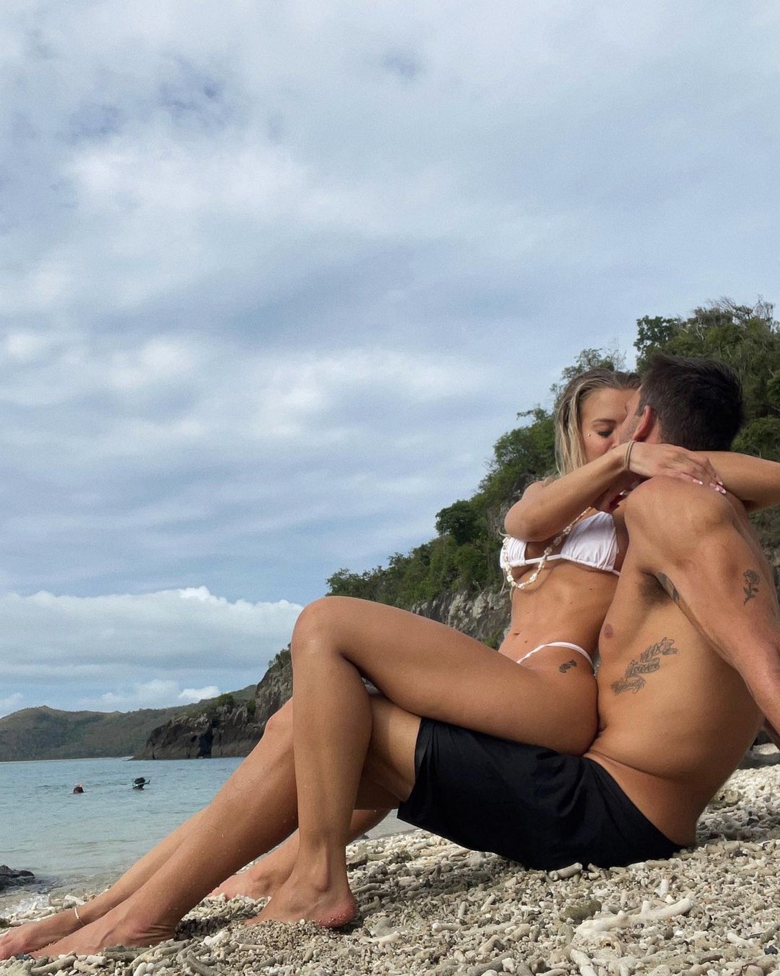 tammy-hembrow-kisses-matt-poole-thefappening-cfd-1 tammy hembrow kisses matt poole thefappening cfd 1
