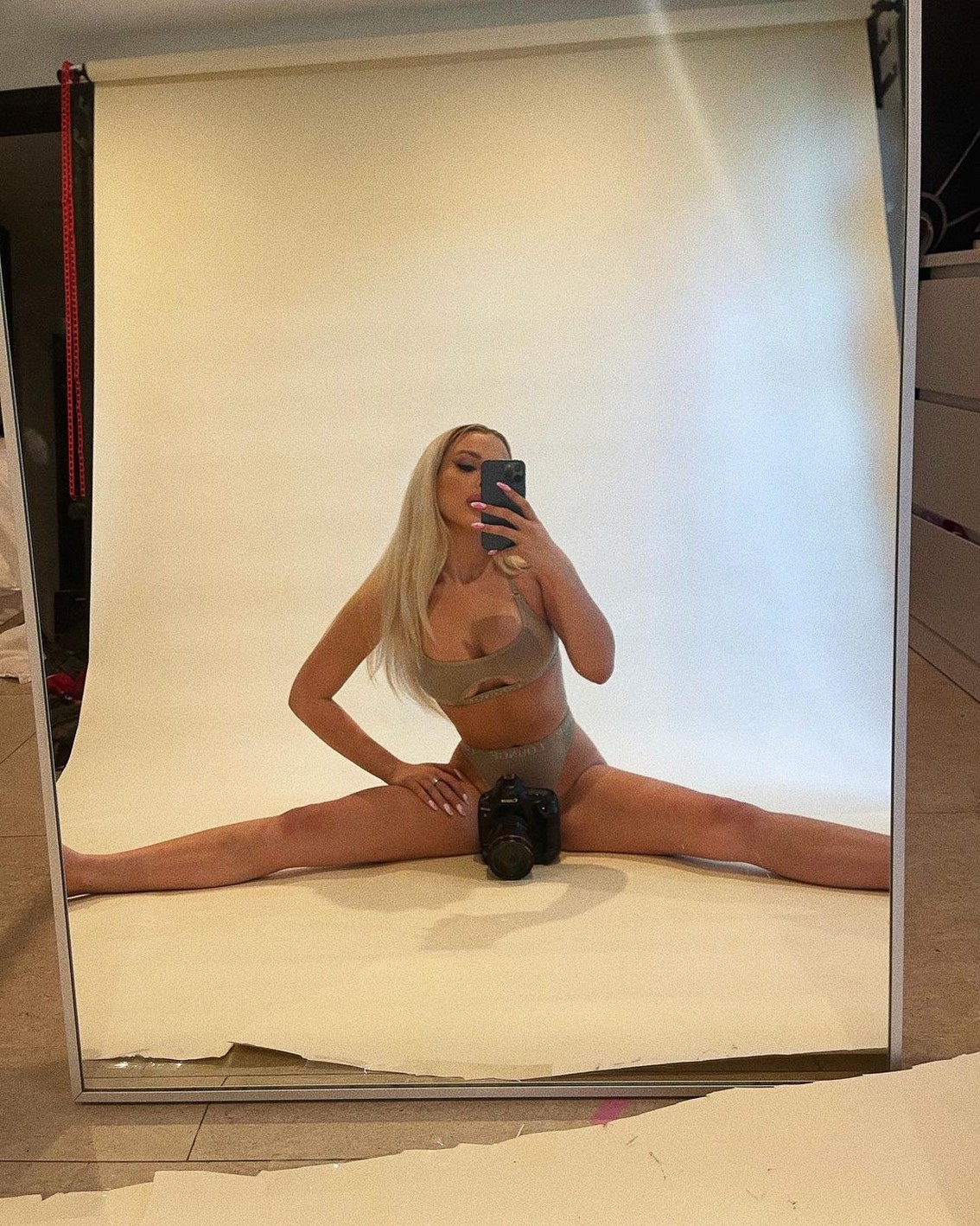 tana-mongeau-sexy-ass-thefappening-cfd-14 Tana Mongeau Spread Her Legs Wide