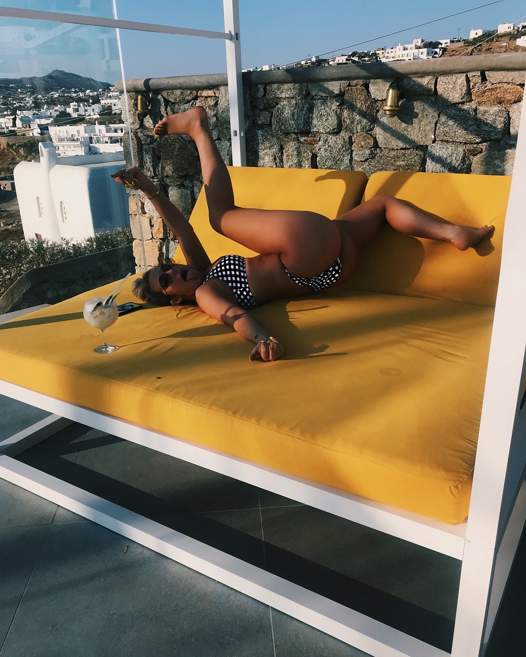 tana-mongeau-topless-sexy-2 tana mongeau topless sexy 2