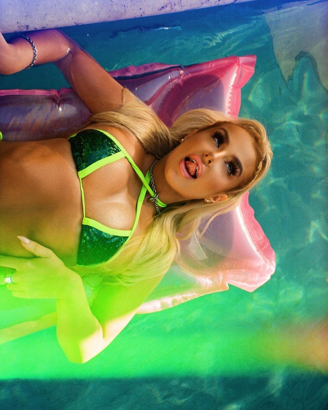 tana-mongeau-topless-sexy-thefappening-cfd-37 tana mongeau topless sexy thefappening cfd 37
