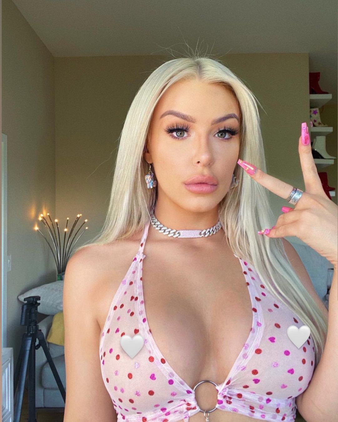 tana-mongeau-topless-sexy-thefappening-cfd-59 tana mongeau topless sexy thefappening cfd 59