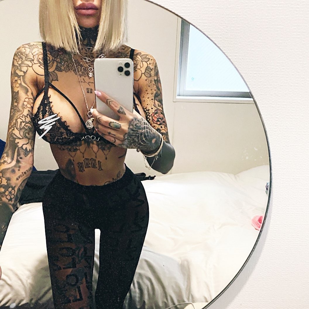 tattoos-of-zoe-cristofoli-thefappening-cfd-8 Zoe Cristofoli Sexlfie