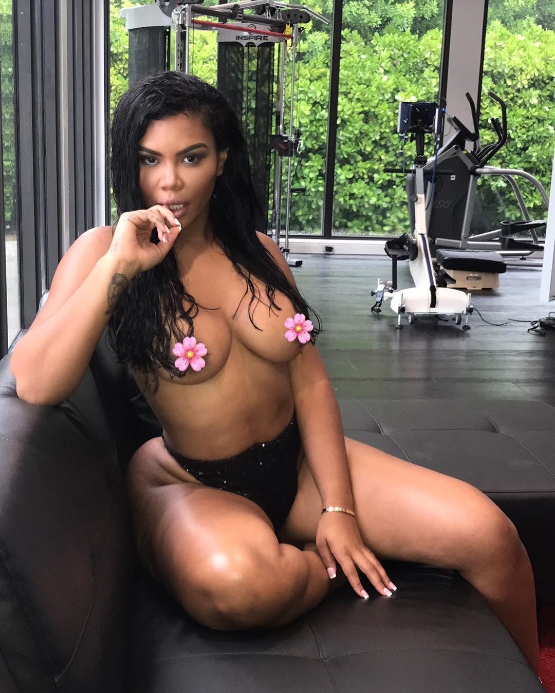taylor-hing-nude-sexy-the-fappening-pro-14 taylor hing nude sexy the fappening pro 14