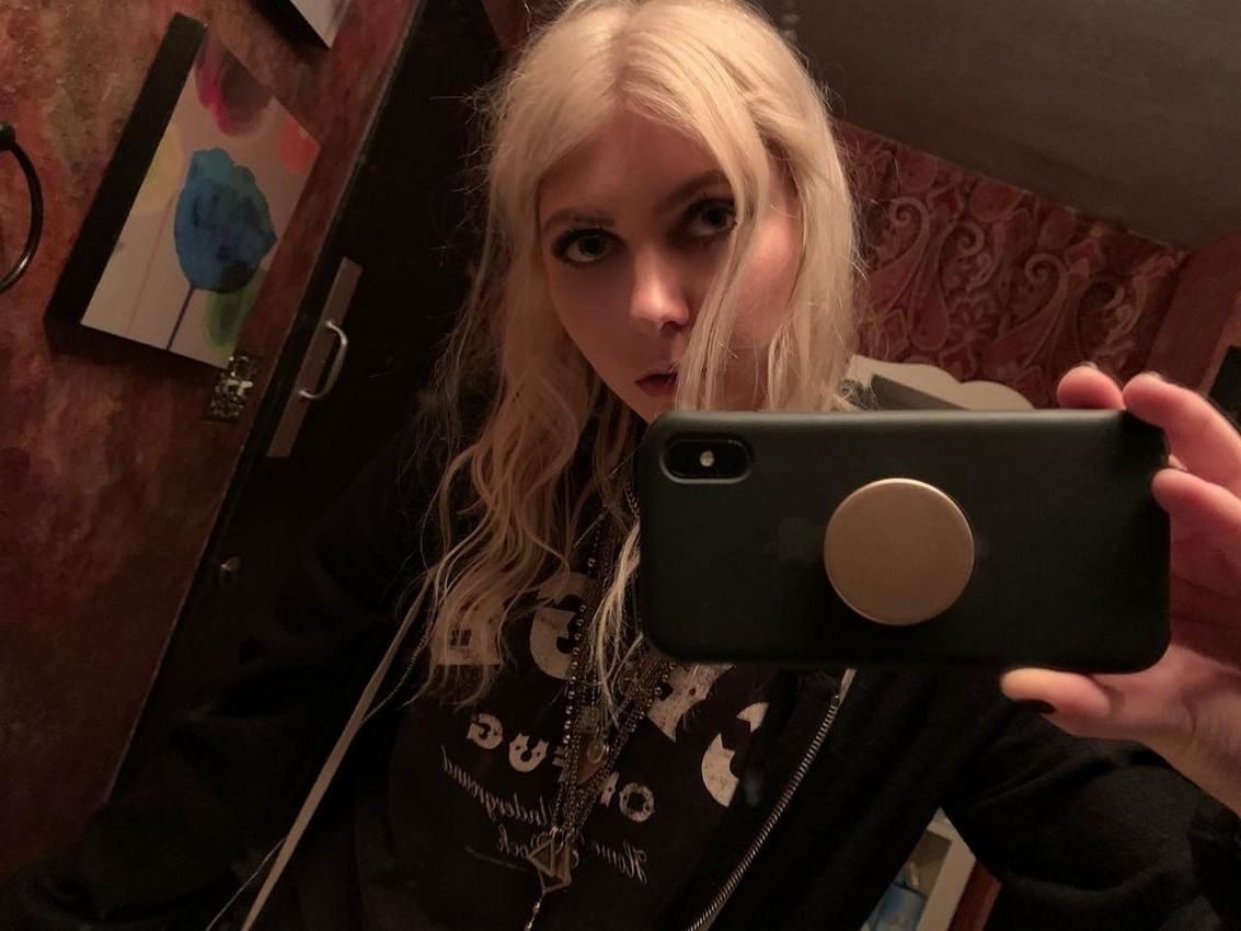 taylor-momsen-hot-on-selfie-thefappening-cfd-12 Taylor Momsen Leaks