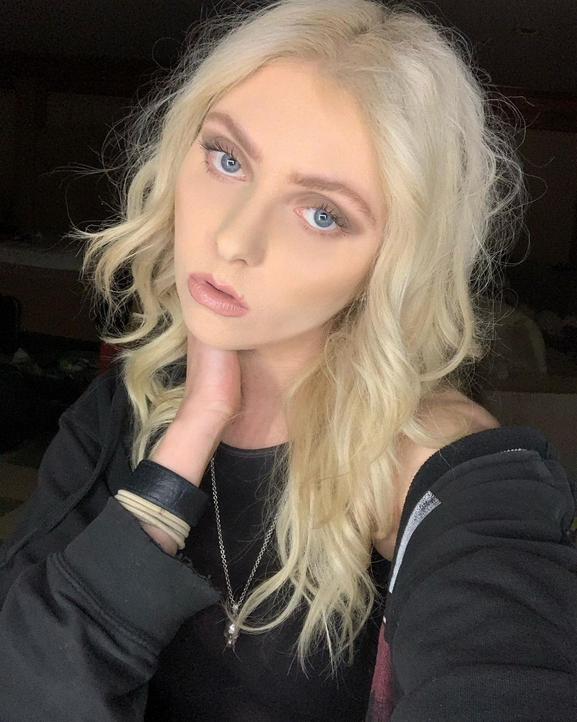 taylor-momsen-hot-on-selfie-thefappening-cfd-6 Taylor Momsen Hot On Selfie