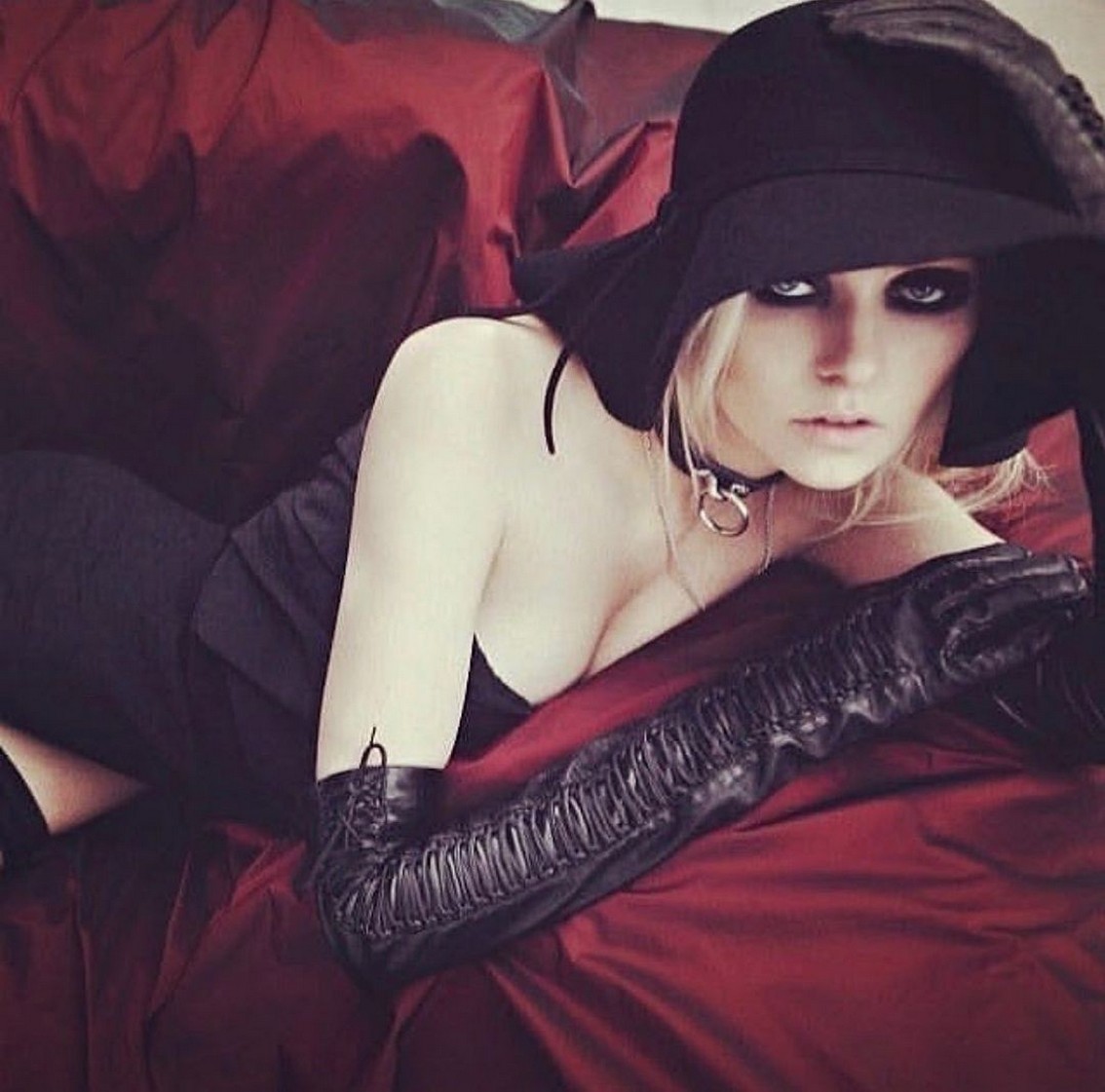taylor-momsen-hot-on-selfie-thefappening-cfd-9 taylor momsen hot on selfie thefappening cfd 9