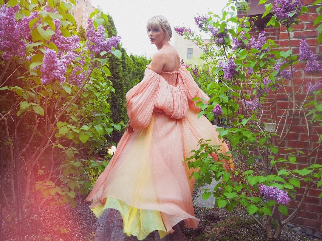 taylor-swift-sexy-8 taylor swift sexy 8