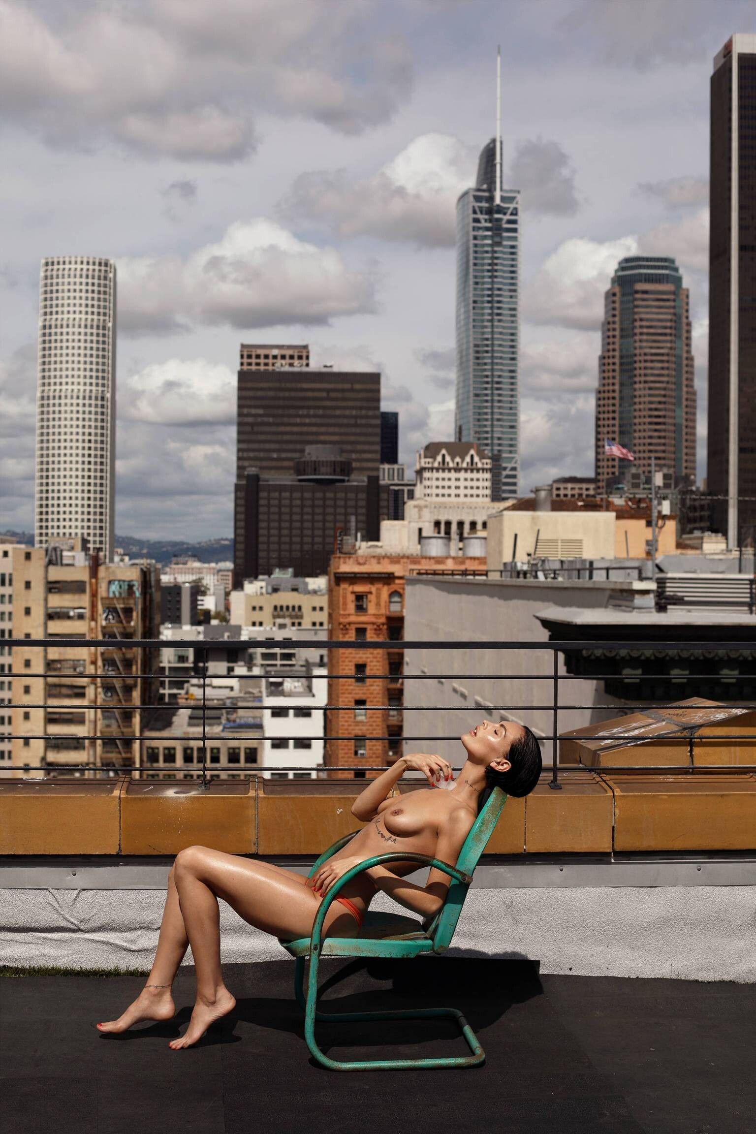 teela-laroux-nude-39 Teela LaRoux Nude on the roof